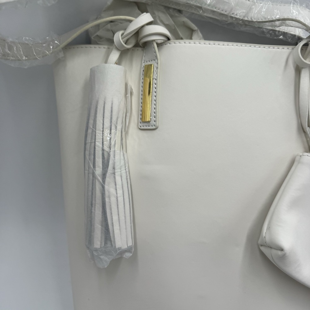 Joy & Iman White Leather Tote Shoulder Bag Gold Tone Tassel Pouch New - Picture 3 of 10